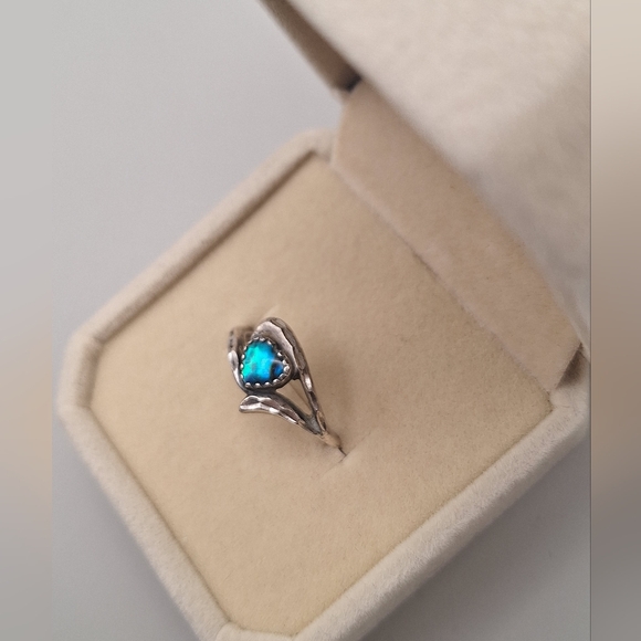 WM Co. Sterling Silver Heart-Shaped Abalone Ring – Size 5 - Picture 4 of 9